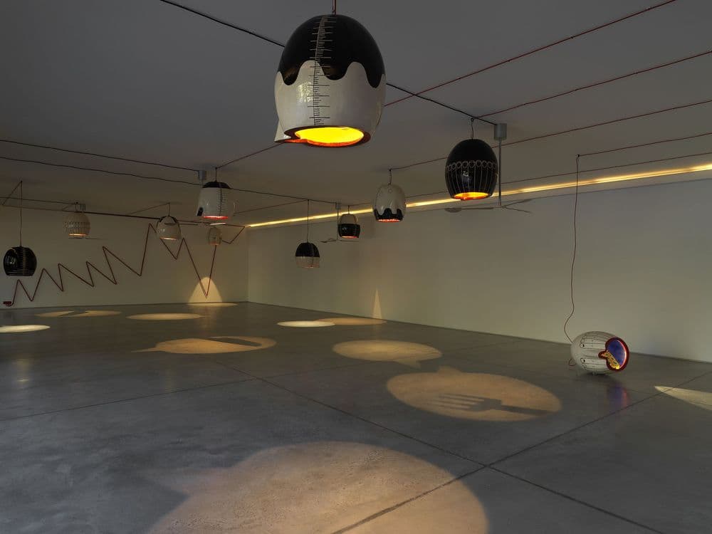 Emma Hart, "Mamma Mia!", 2017, veduta di mostra © Emma Hart | ph. Dario Lasagni