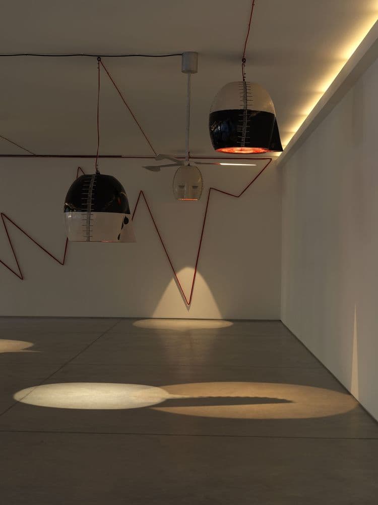 Emma Hart, "Mamma Mia!", 2017, veduta di mostra © Emma Hart | ph. Dario Lasagni